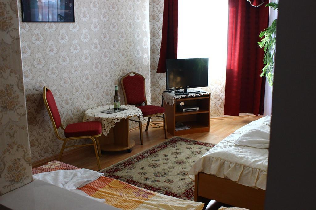 Bed and Breakfast Kalman Panzio Сегед Екстер'єр фото